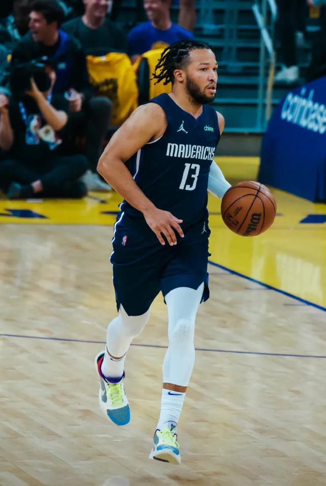 代社会中传 代社会中传